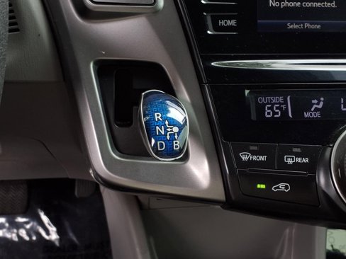 Used 2016 Toyota Prius V Three image 11