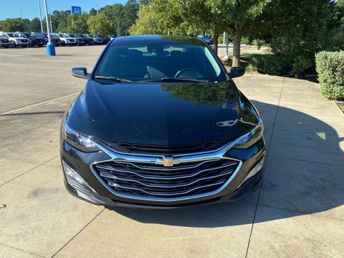 Used 2024 Chevrolet Malibu LT image 2
