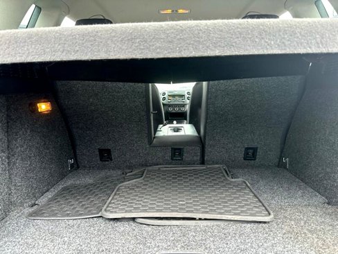 Used 2013 Volkswagen Tiguan S image 37