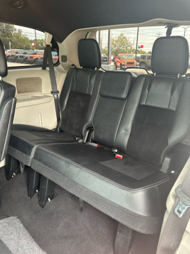Used 2018 Dodge Grand Caravan SXT image 11