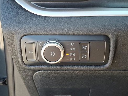 Certified 2022 Ford Explorer XLT w/ Equipment Group 202A image 26