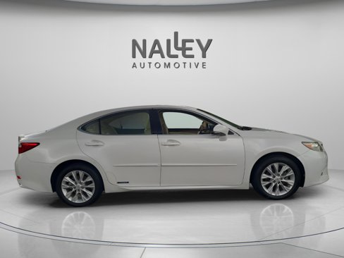 Used 2013 Lexus ES 300h image 6