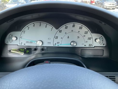 Used 2002 Ford Thunderbird image 17