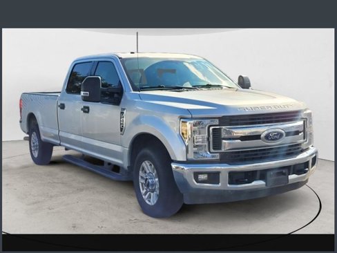 Used 2019 Ford F250 XLT w/ XLT Value Package image 1