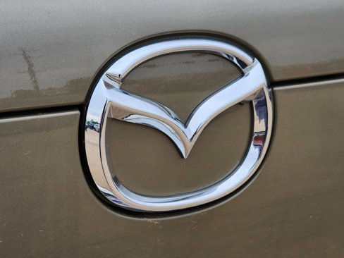 New 2025 MAZDA CX-30 Carbon image 8