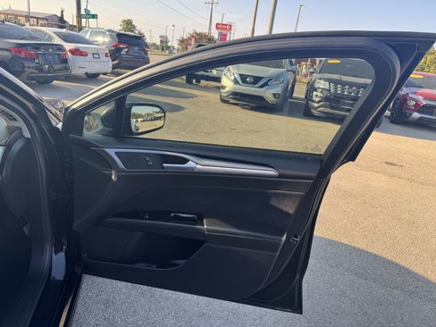 Used 2013 Ford Fusion SE image 14