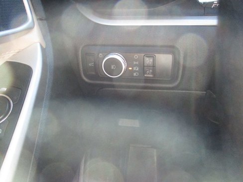 Used 2021 Ford Explorer XLT w/ Equipment Group 202A image 16
