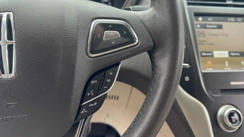 Used 2019 Lincoln MKC Premiere image 17