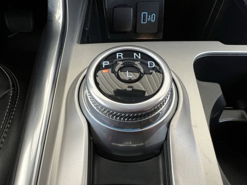 Used 2022 Ford Explorer XLT w/ Equipment Group 202A image 31
