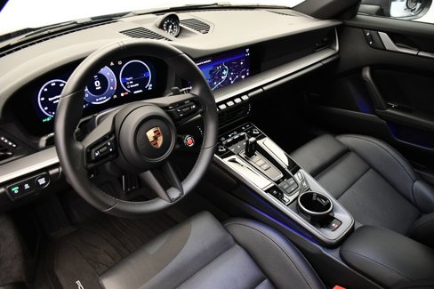 Used 2025 Porsche 911 Carrera image 4