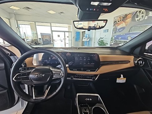 New 2026 Chevrolet Equinox ACTIV w/ Convenience Package III image 17