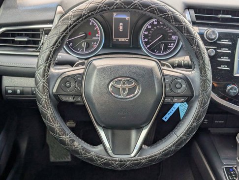 Used 2018 Toyota Camry L image 11