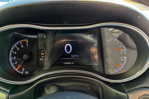 Used 2018 Jeep Grand Cherokee Altitude image 21