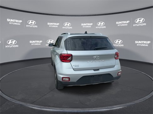 Certified 2022 Hyundai Venue SEL w/ Cargo Package image 16