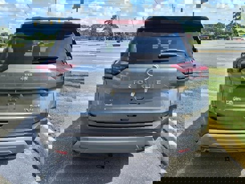 Used 2023 Nissan Rogue SV image 21