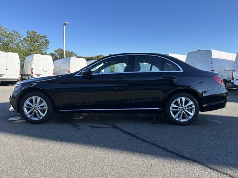 Used 2019 Mercedes-Benz C 300 4MATIC Sedan image 4