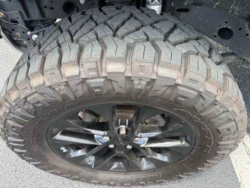 Used 2020 Jeep Gladiator Overland image 11