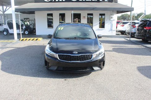Used 2017 Kia Forte LX image 2