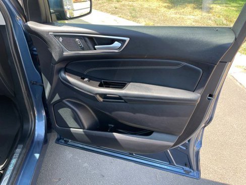 Used 2019 Ford Edge Titanium w/ Equipment Group 301A image 22