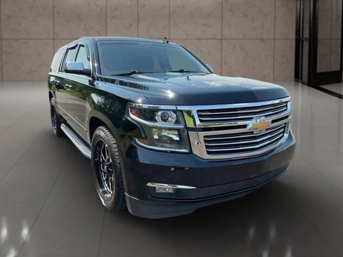 Used 2016 Chevrolet Suburban LTZ image 16