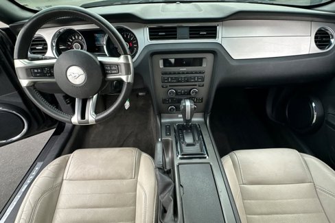 Used 2014 Ford Mustang Premium image 3
