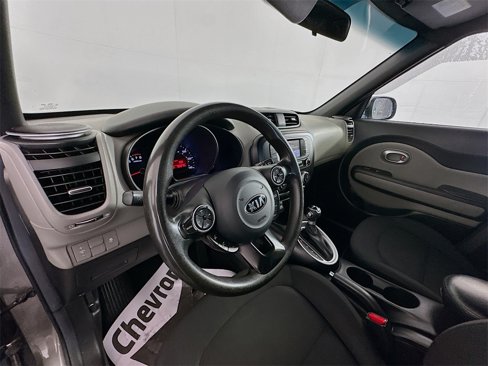 Used 2019 Kia Soul image 9