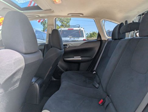 Used 2011 Subaru Impreza 2.5i Premium image 10