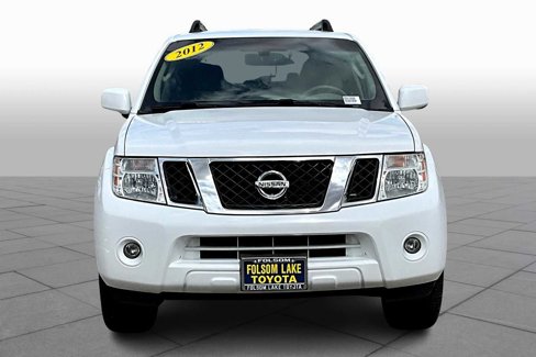 Used 2012 Nissan Pathfinder SV image 3
