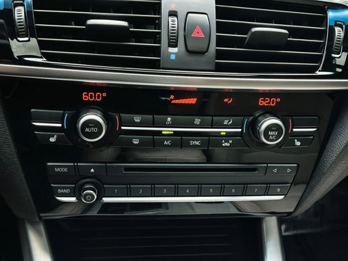 Used 2018 BMW X4 M40i image 21