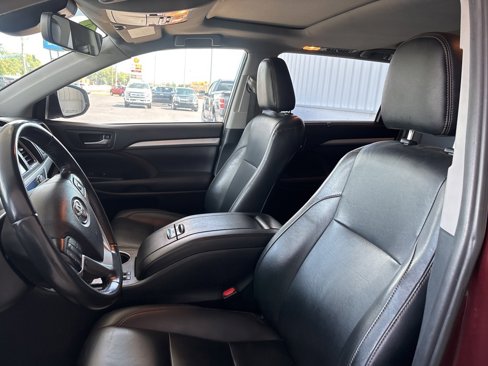 Used 2019 Toyota Highlander XLE image 8