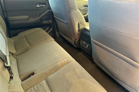 Used 2022 Nissan Frontier SV image 17