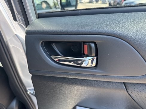 Used 2017 Subaru Crosstrek 2.0i Limited image 42