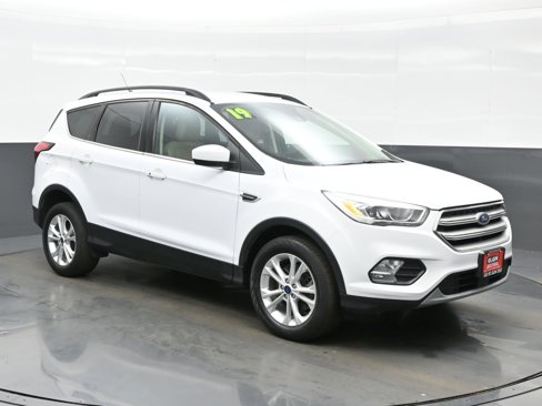 Used 2019 Ford Escape SEL image 8