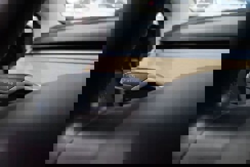 Used 2018 Tesla Model 3 Long Range image 34