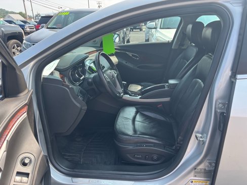 Used 2011 Buick LaCrosse CXS w/ Touring Package image 2
