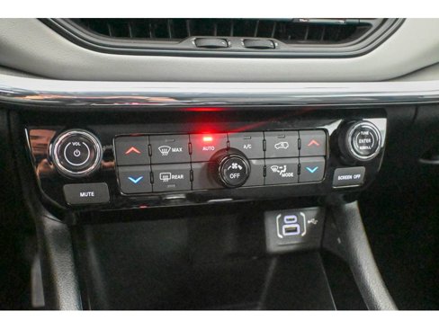 Used 2022 Jeep Compass Limited image 41