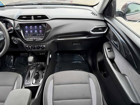 Used 2022 Chevrolet TrailBlazer LT w/ Convenience Package image 41