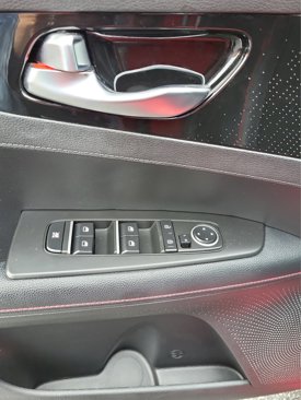 Used 2023 Kia Forte GT image 12
