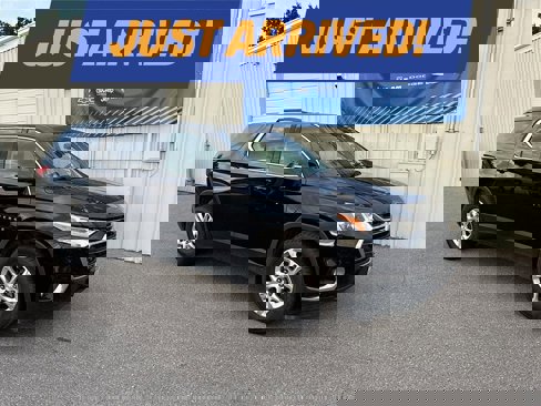 Used 2018 Chevrolet Traverse LT image 1