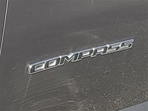 Used 2024 Jeep Compass Limited image 12