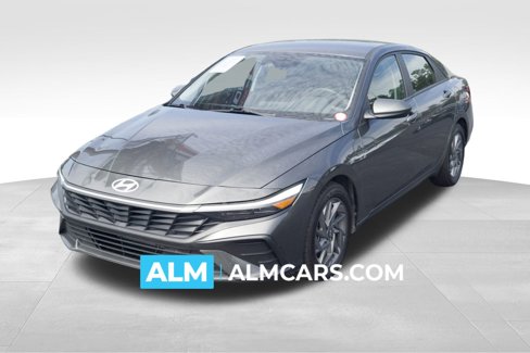 Used 2024 Hyundai Elantra SEL image 1