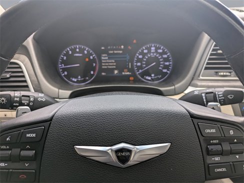 Used 2015 Hyundai Genesis 5.0 w/ Option Group 05 image 29