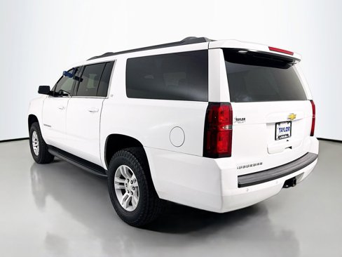 Used 2017 Chevrolet Suburban LT image 5