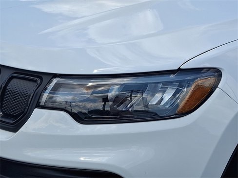 Used 2022 Jeep Compass Altitude w/ Sun and Sound Group image 10
