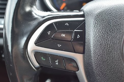 Used 2018 Jeep Grand Cherokee Laredo image 15
