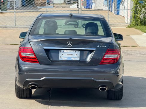 Used 2014 Mercedes-Benz C 300 4MATIC Sedan image 9