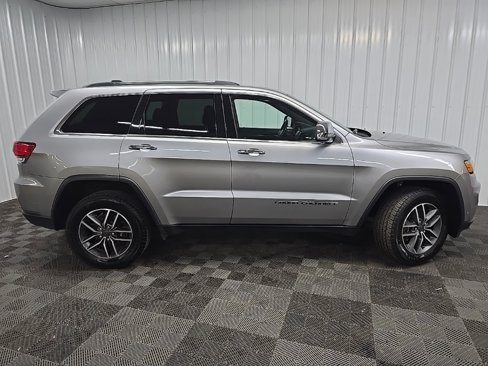 Used 2021 Jeep Grand Cherokee Limited image 2