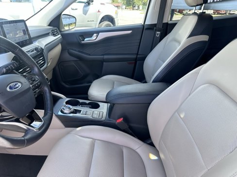 Used 2021 Ford Escape SEL image 3