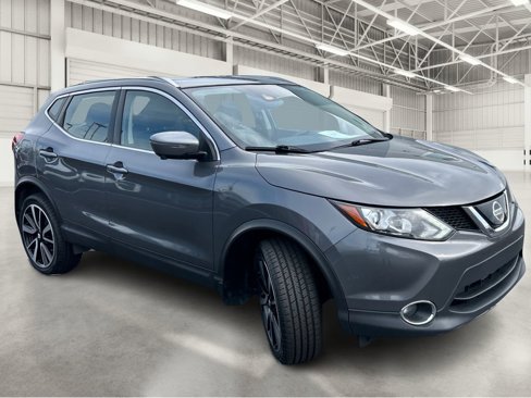 Used 2019 Nissan Rogue Sport SL w/ Premium Package image 3