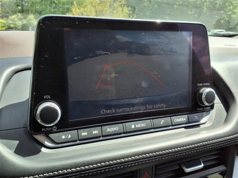 Used 2023 Nissan Rogue SV image 19